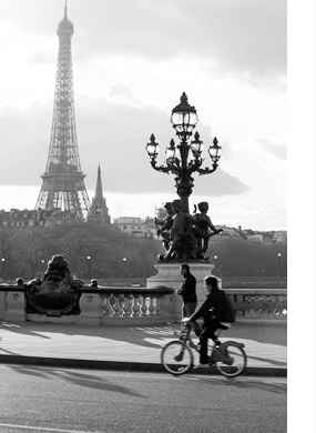 Paris. Tour Eiffeil. Pont Alexandre III